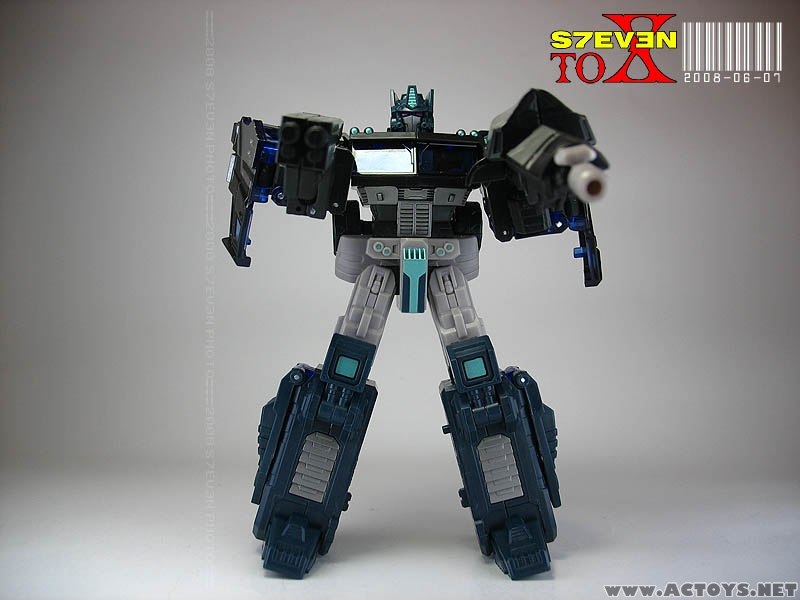 New Looks At SDCC 2008 Exclusive Nemesis Prime