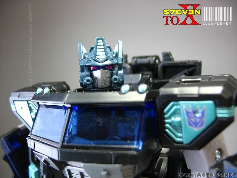 New Looks At SDCC 2008 Exclusive Nemesis Prime