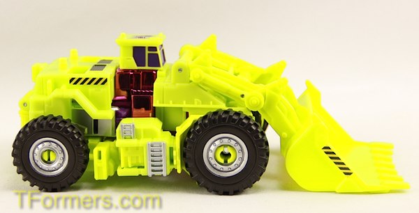 2015 SDCC Transformers Generations Combiner Wars Devastator Special Edition17 (24 of 124)