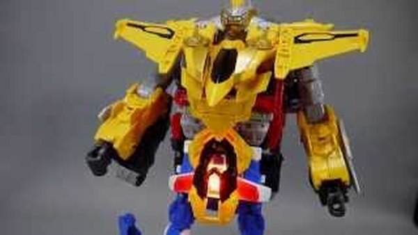 Transformers Go! Jinbu Videos Demonstrates Electronic Lights and Sounds Features